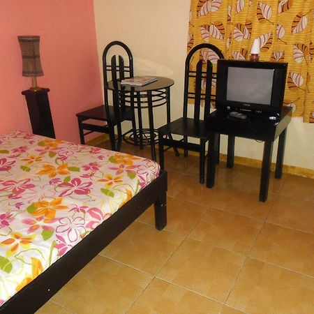 Favila Transient Rooms Pasay Exteriér fotografie